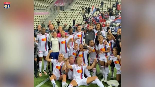 OL women celebrate French title